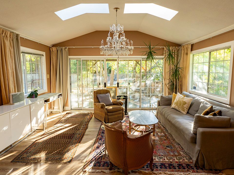 2nd living room and Sunroom with outdoor deck