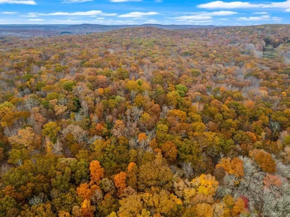 0 Lake Of Isles Road, North Stonington, CT 06359