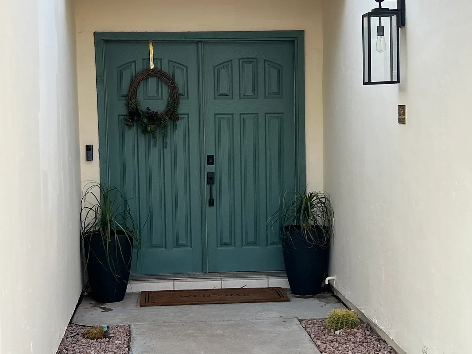 2164 E Bishop Dr — Photo 2