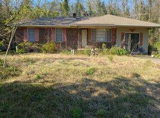 725 McClary Rd, Evergreen, NC 28438