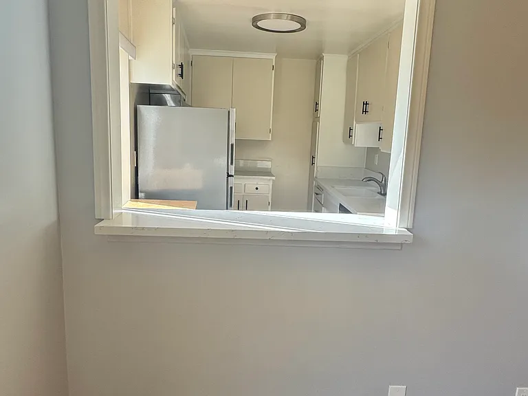 2014 S Bentley Ave #202 — Photo 22