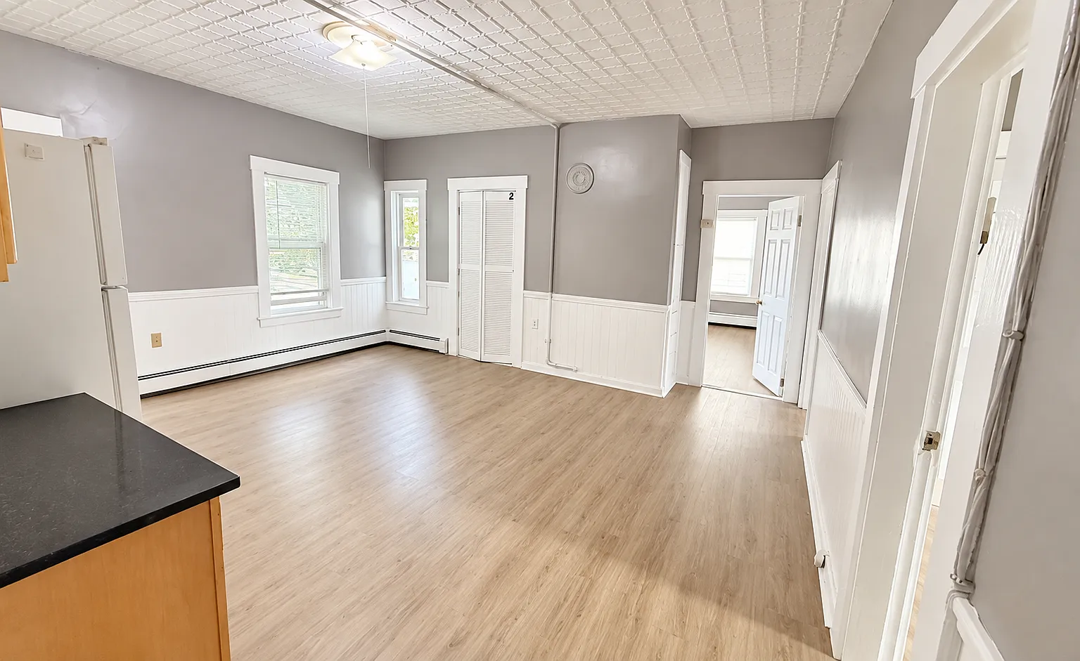3 bed, 1128 sqft, $2,500 — Photo 3