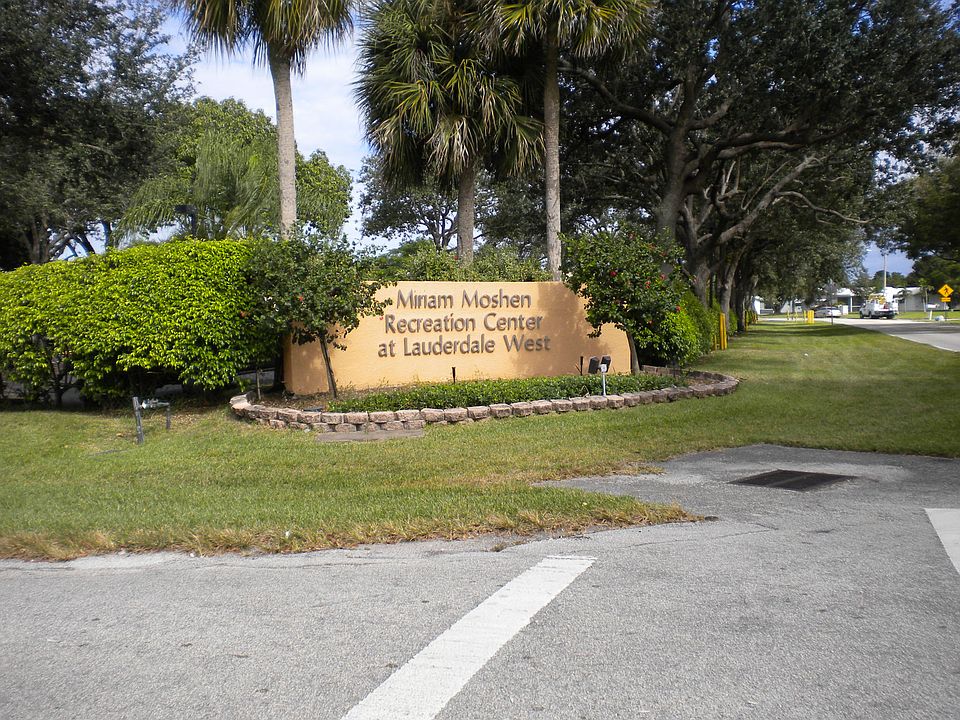 Lauderdale W Rec Hall