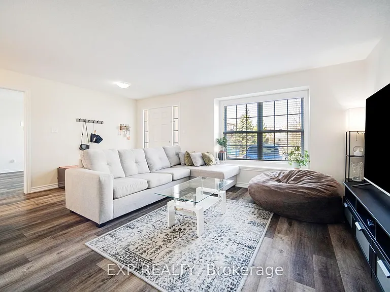 3320 Meadowgate Blvd #14 — Photo 9
