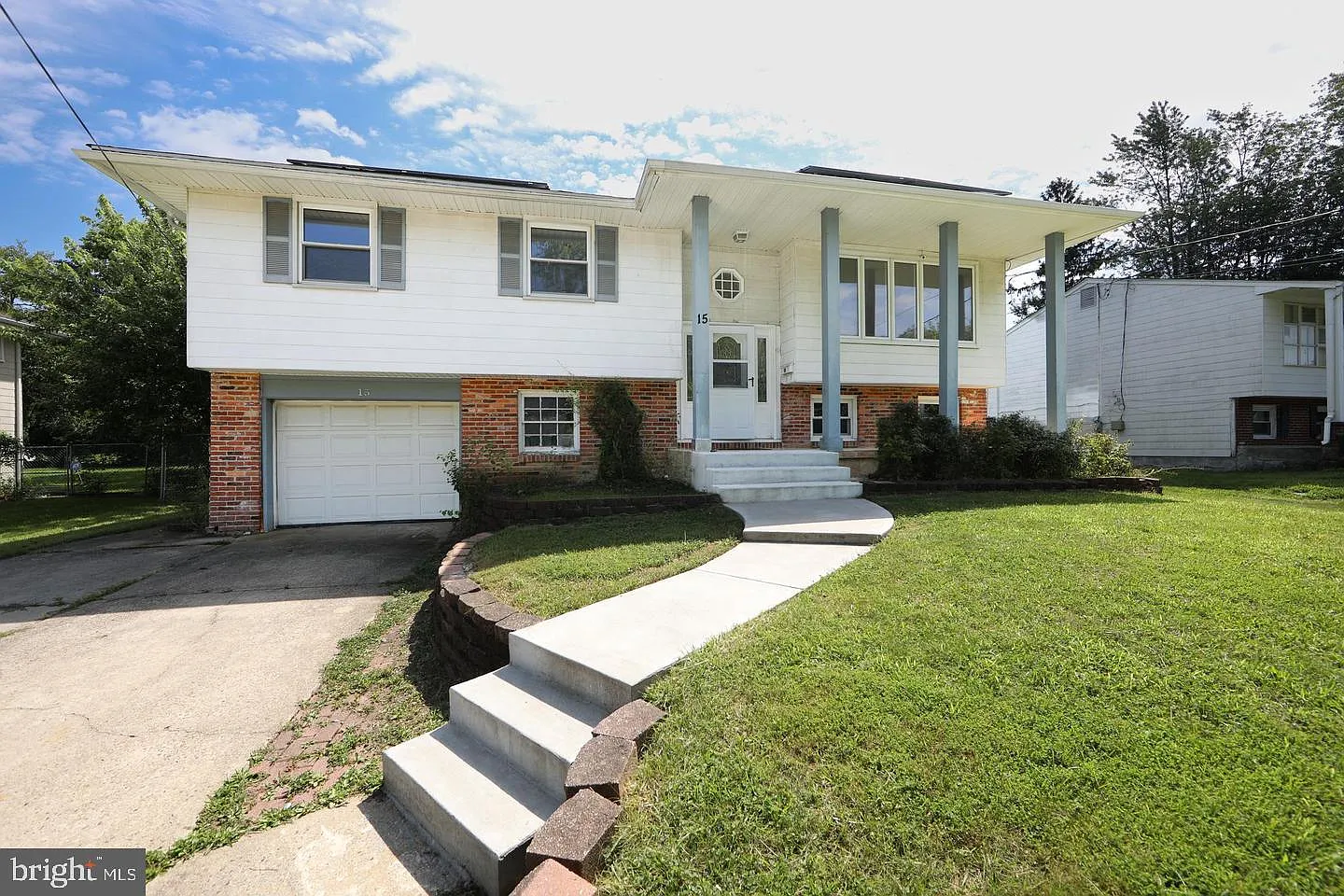 4 bed, 3.0 bath, 1938 sqft, $3,600 — Photo 2