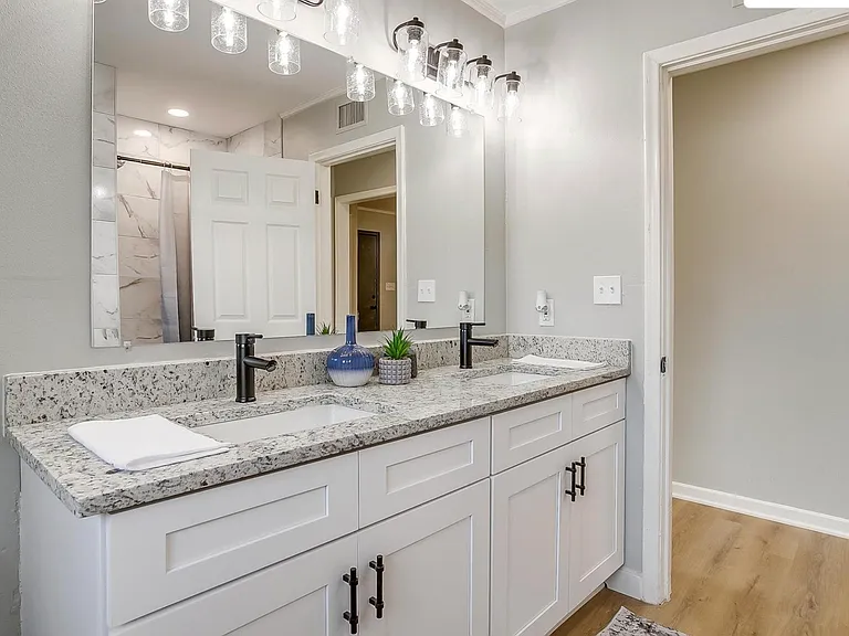428 Live Oak Ln — Photo 10