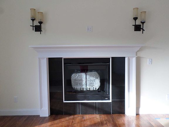 3rd image of 32 Luelann Dr