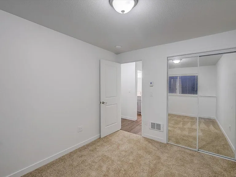 Overlook Terrace Apartments — Photo 57