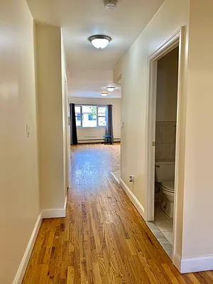 Rented by EXR | media 4