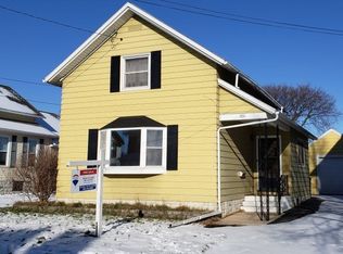 306 W 14th Ave, Oshkosh, WI 54902