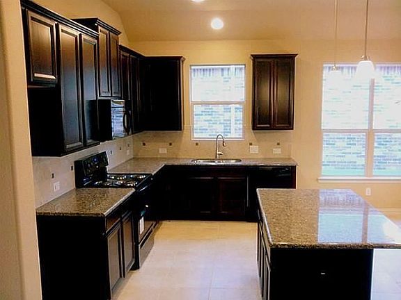 3rd image of 2616 Cedar Falls Dr