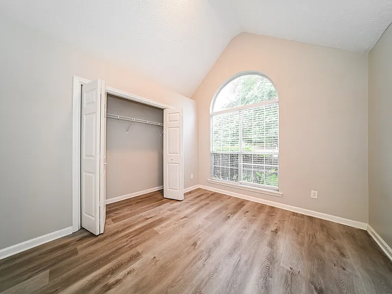 1322 Sweetwater Ct — Photo 12