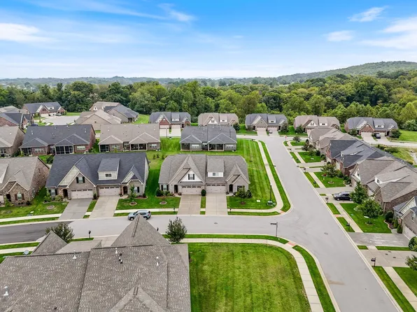 1500 Cedarbrooke Ln, Lebanon, TN 37090