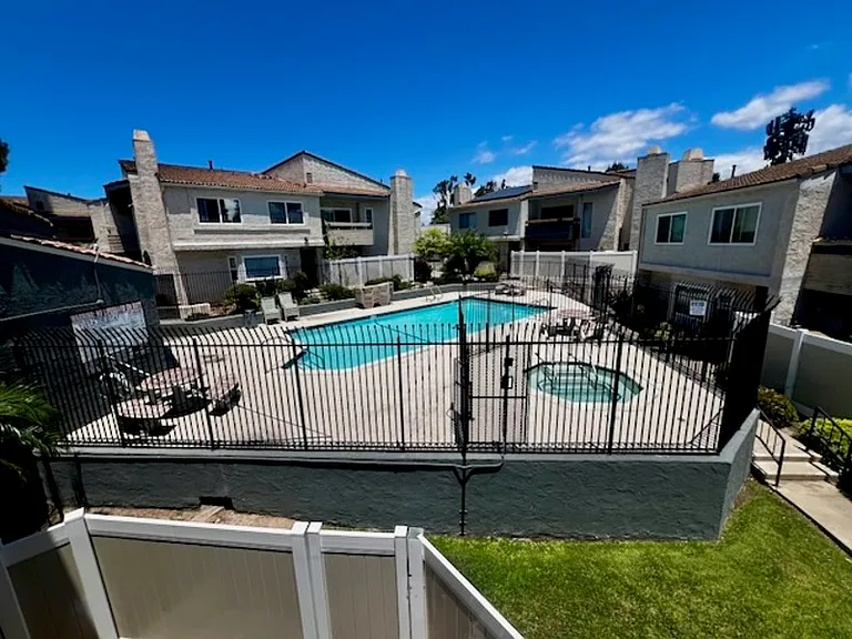 1720 Melrose Ave #37 — Photo 1