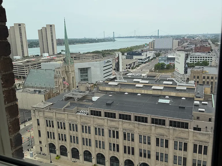 525 W Lafayette Blvd #16C — Photo 30