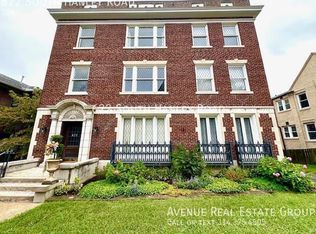 622 S Hanley Rd, Saint Louis, MO 63105