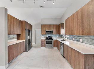 11461 NW 39th St, Coral Springs, FL 33065