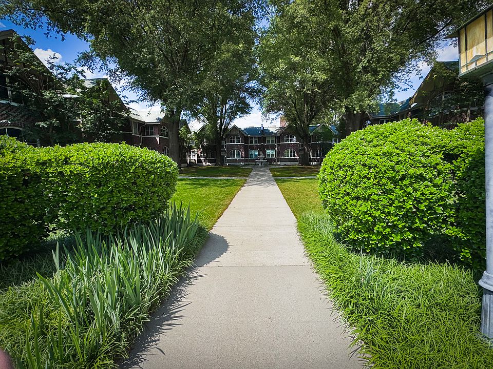 1st image of 1572 Overton Park Ave #10