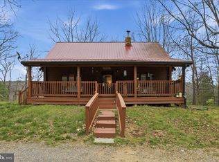412 Hideaway Ln, Berkeley Springs, WV