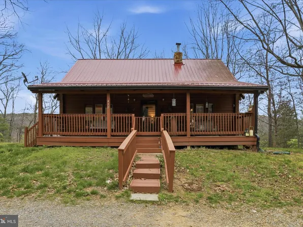 412 Hideaway Ln, Berkeley Springs, WV 25411