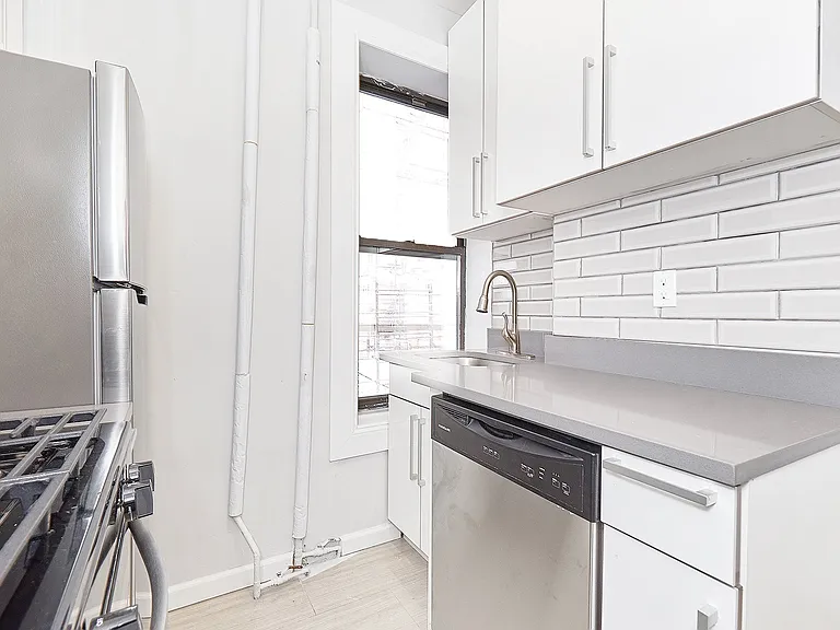 127 E 102nd St #3 — Photo 4