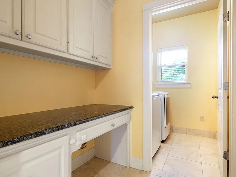 9442 Boone Dr — Photo 11