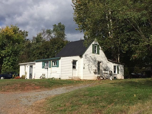 Apartment is in a farmhouse