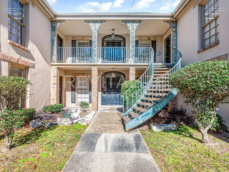 1504 Dauphin St #6 — Photo 2