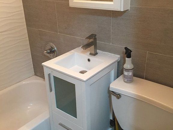 3rd image of 204 W 132nd St APT 1F