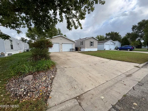 3421 15th Ave SW, Watertown, SD 57201