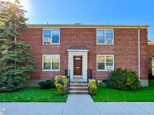 35-40 Clearview Expressway image 1 of 10