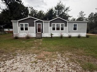 120 Woodmere Dr, Wewahitchka, FL 32465
