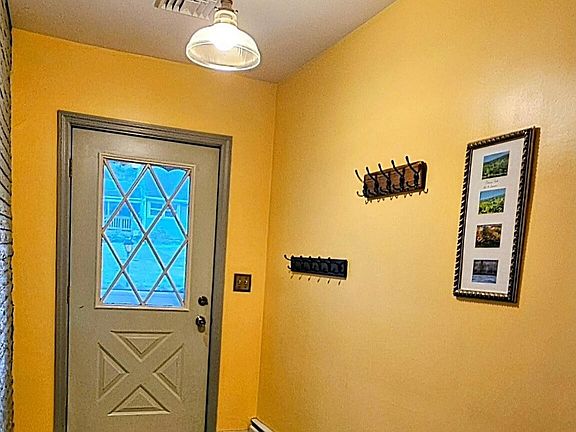 2nd image of 26 Reservoir Road