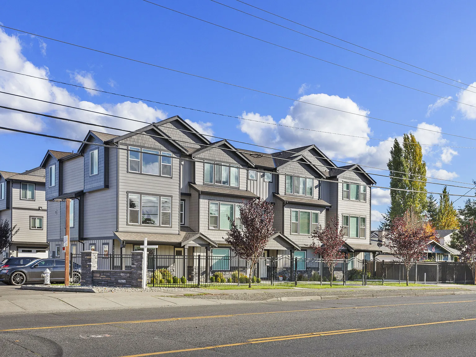 Rainier View Court — Photo 4