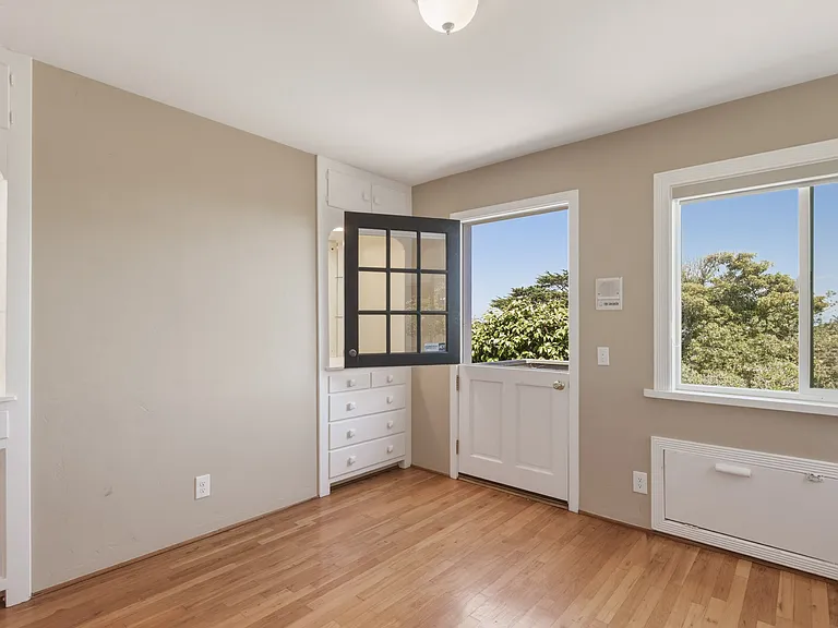 1250 Del Monte Blvd — Photo 20