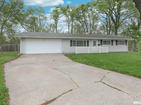 3200 9th Street Ct, East Moline, IL 61244