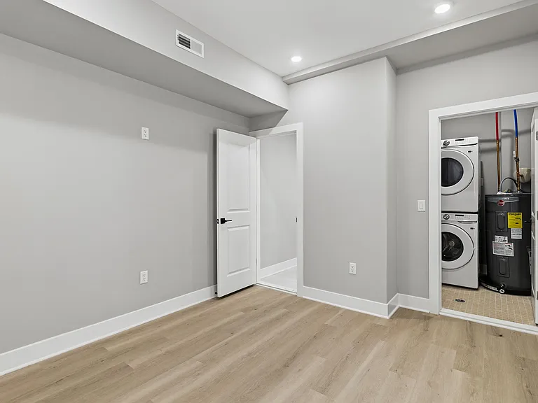 856 N 19th St #3 — Photo 13