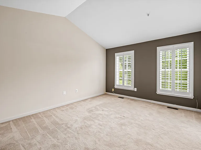 48 Winterberry Ct — Photo 18
