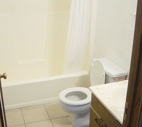 5th image of 113 1/2 W 1st St APT 302