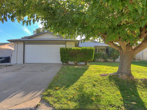 3rd image of 6831 Donerail Dr