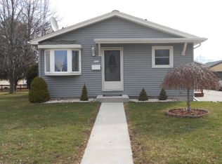 1311 S 32nd St, Manitowoc, WI 54220