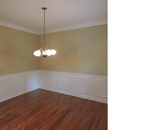 4th image of 6800 Silverwood Ln