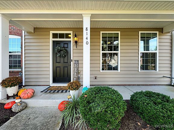 3rd image of 8140 Creekside Village Dr