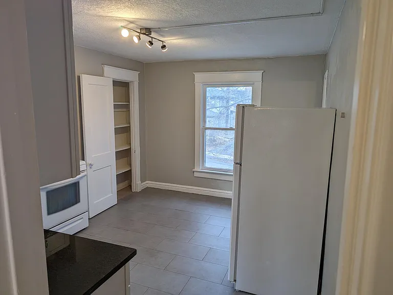 5005 Walnut St #2 — Photo 3