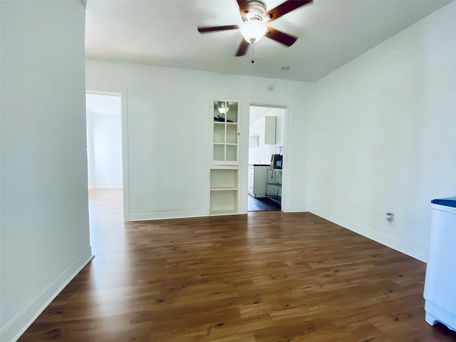 1 bed, 1.0 bath, 677 sqft, $975 — Photo 3