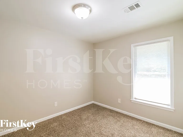 137 Classic Rd — Photo 13
