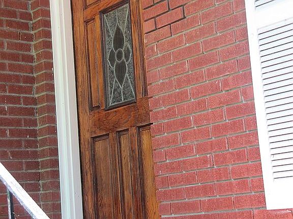 3rd image of 491 Duchess Dr