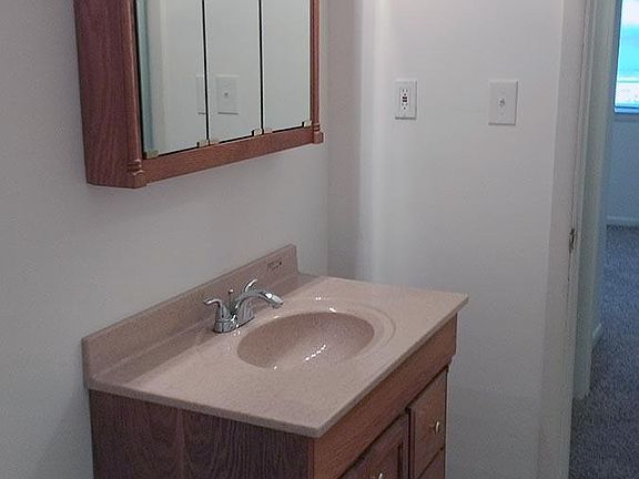 2nd image of 801 S Crisp Ave