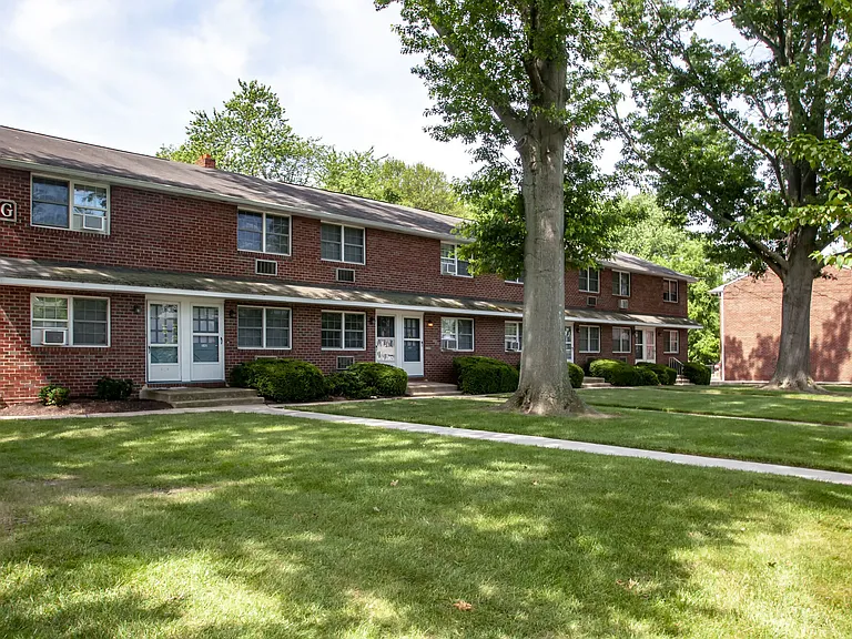 Brookview Manor Apartments, LLC — Photo 17