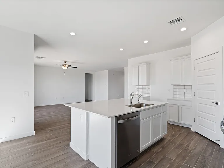 12437 W Old Farm Dr — Photo 9